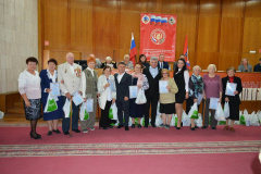 От имени Гагаринского муниципального образования вручены подарки и благодарственные письма более 50-ти заслуженным гагаринцам