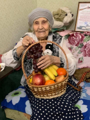 Жительница Гагаринского района ветеран Великой Отечественной войны Шевкие Абибулаева отметила 95-й юбилей