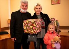 Гагаринский муниципалитет поздравляет многодетные семьи с Днем Матери