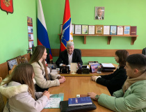 Студенты "Академии труда и социальных отношений" проходят преддипломную практику в Гагаринском муниципалитете