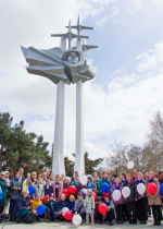 В Гагаринском районе города Севастополя отметили День космонавтики традиционным митингом и открытием нового сквера