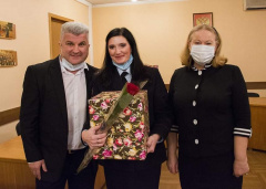 Гагаринский муниципалитет поздравляет мам